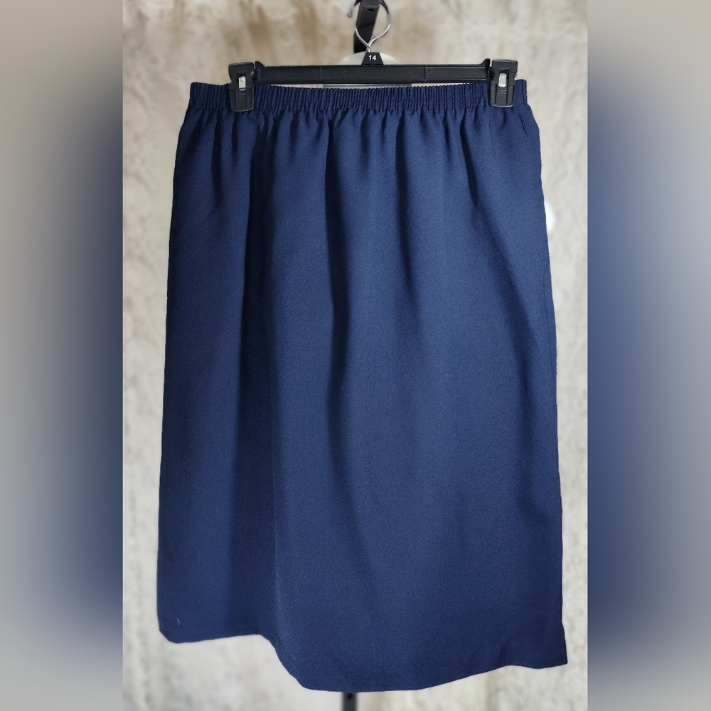 Classic Navy Elastic-Waist Skirt - Women's